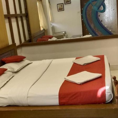 Hotel Aston كولكاتا المظهر الخارجي الصورة